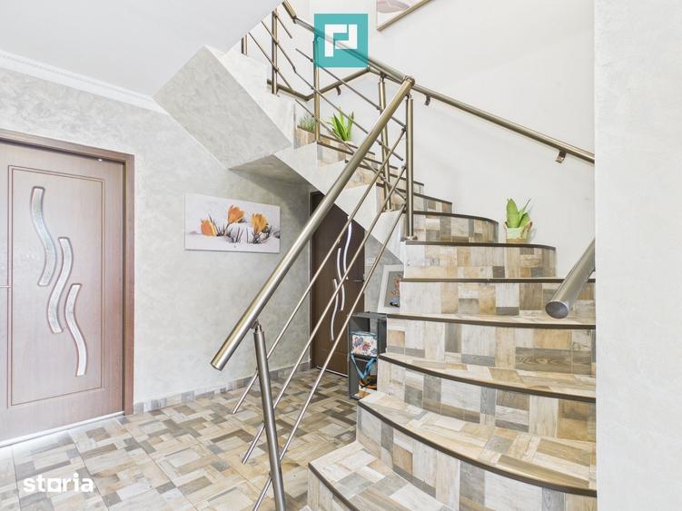Casă cu 6 camere cu Teren 619 Mp în Central