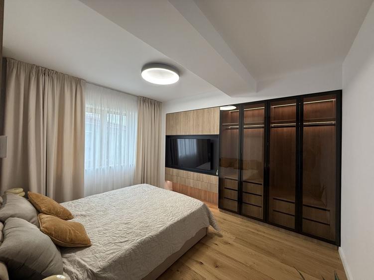 Apartament cu 3 camere decomandat în Unirii