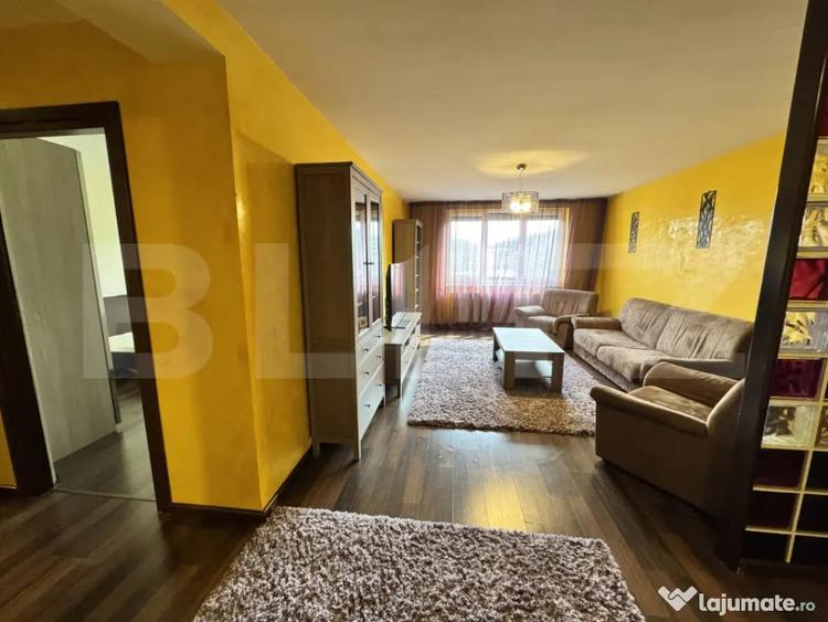 Apartament cu 3 camere decomandat în Central