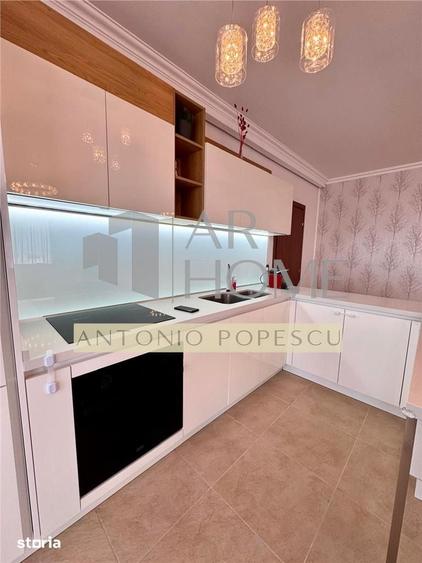 Apartament cu 3 camere decomandat în Central