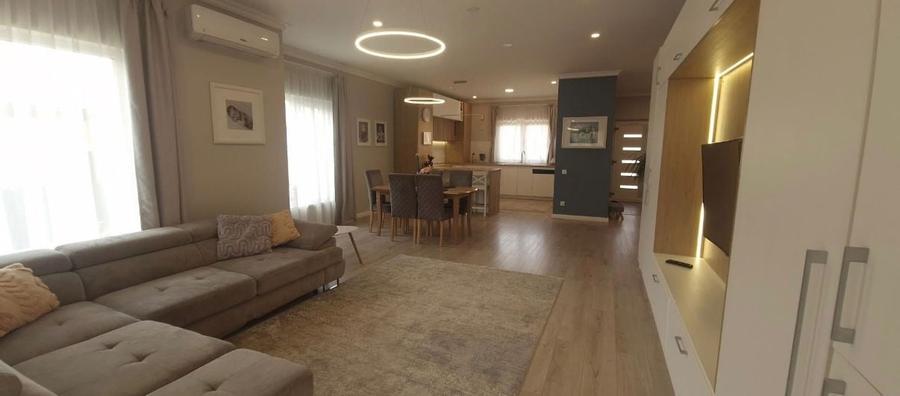 Casă individuală cu 4 camere cu Teren 633 Mp în Corușu