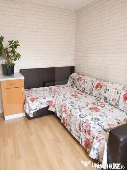Apartament cu 4 camere decomandat în Steaua