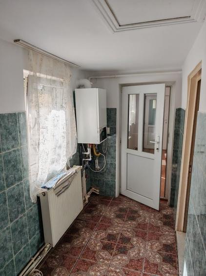 Apartament cu 3 camere nedecomandat în Gară