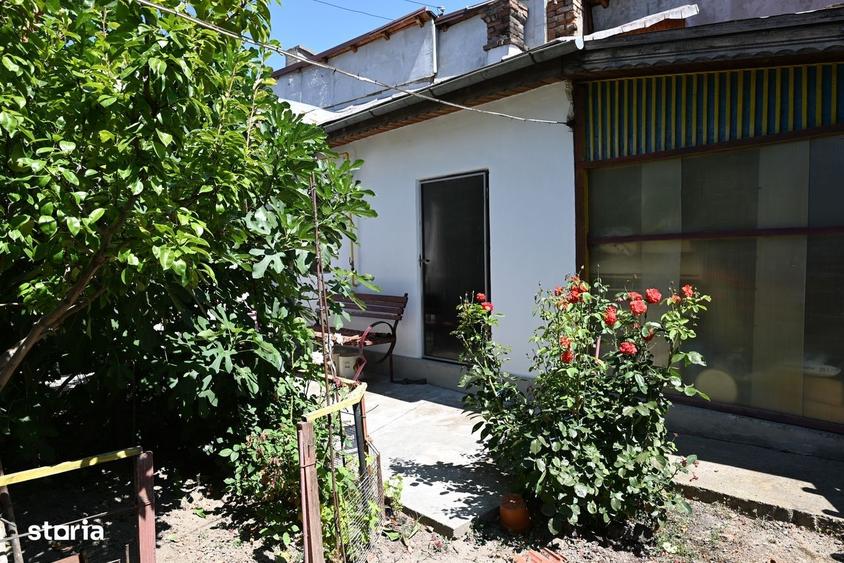 Casă cu 3 camere în Tăbăcari