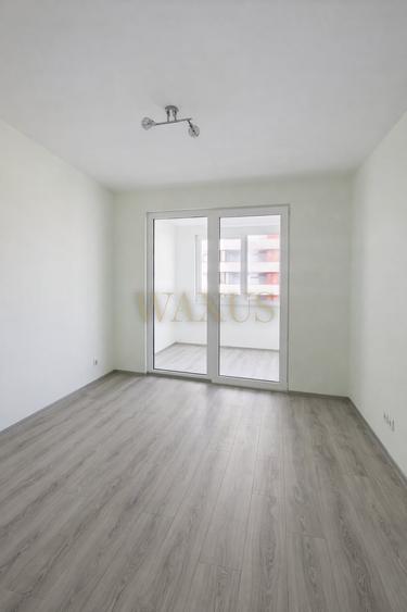 Apartament cu 3 camere semidecomandat, mobilat în Florești — fotografia 3