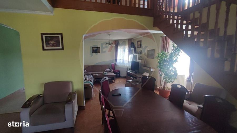 Casă cu 4 camere în Fughiu