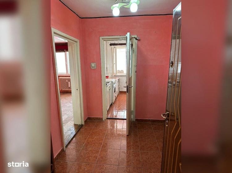 Apartament cu 3 camere decomandat în Valea Rosie