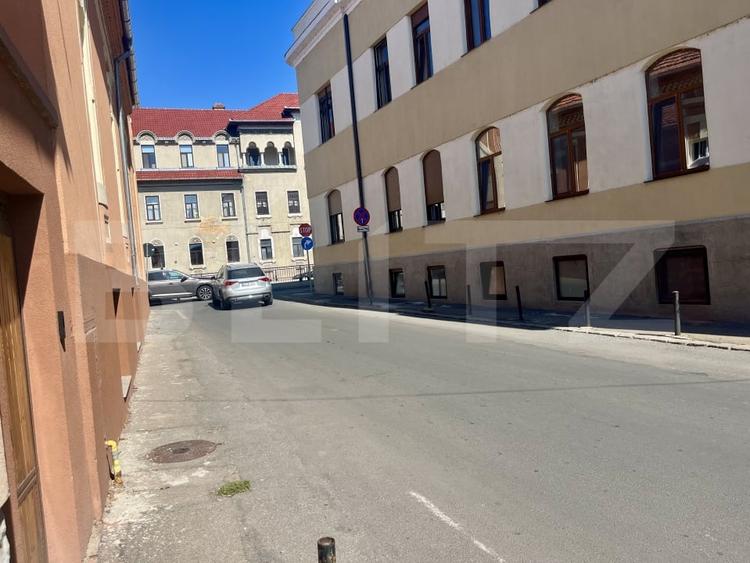 Apartament cu 2 camere decomandat, mobilat în Ultracentral