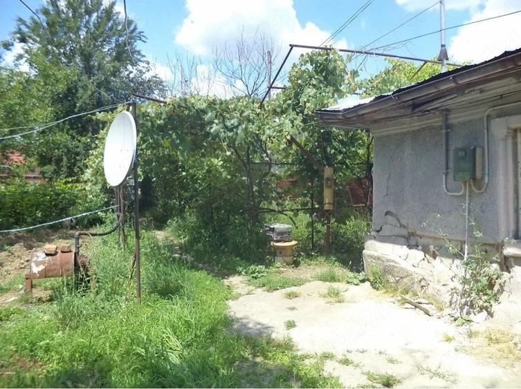 Teren de 1000 mp, în Central