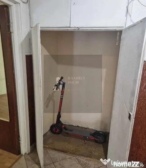 Apartament cu 3 camere semidecomandat în Titan