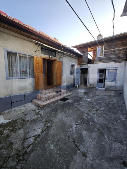 Casă individuală cu 3 camere cu Canalizare în Cristian