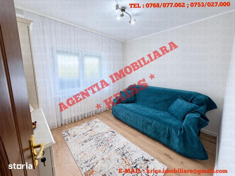 Apartament cu 3 camere decomandat în Prundu