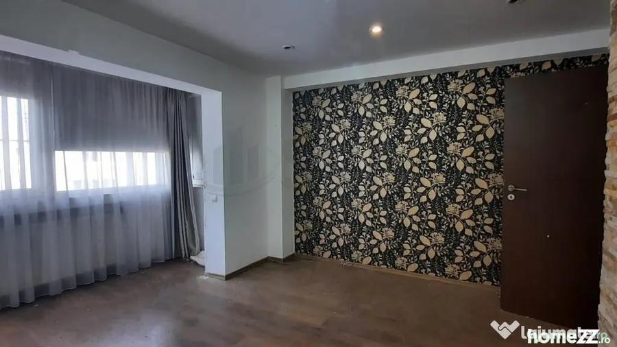 Apartament cu 3 camere decomandat în Decebal
