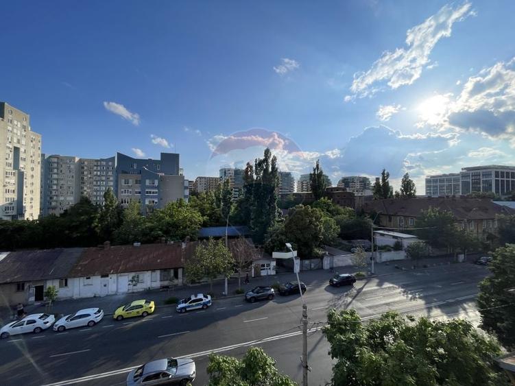 Apartament cu 2 camere semidecomandat, mobilat în Calea Plevnei