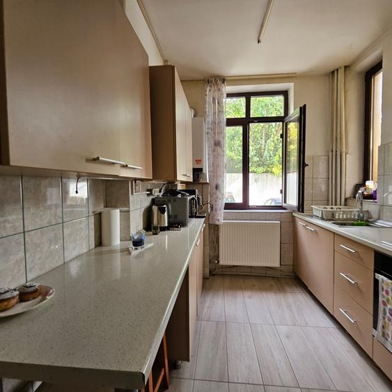 Apartament cu 5 camere decomandat în Ferdinand