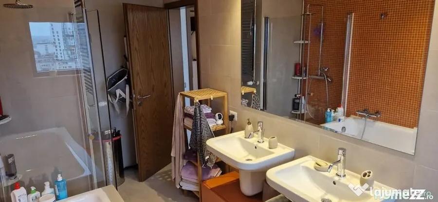 Apartament cu 3 camere decomandat în Faleza Nord