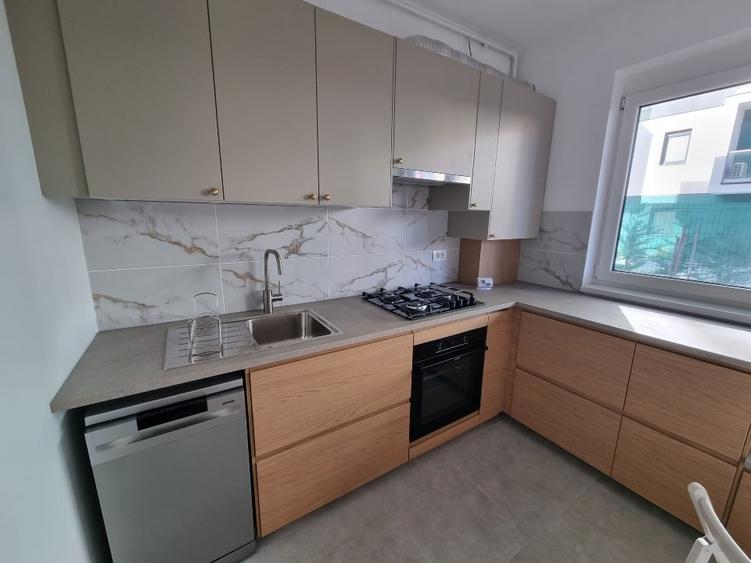 Apartament cu 2 camere decomandat, mobilat în Aradului