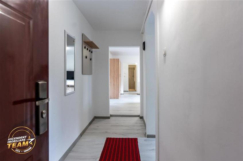 Apartament cu 2 camere semidecomandat, mobilat în Central