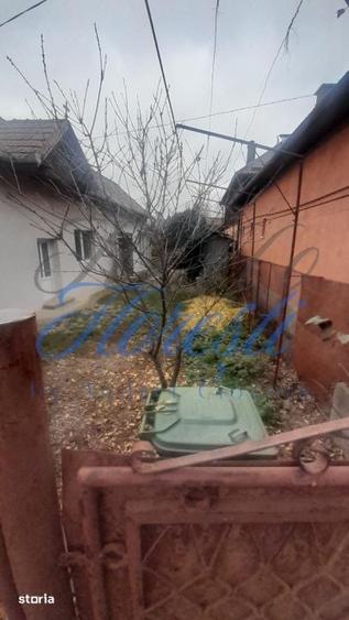 Casă cu 2 camere cu Teren 792 Mp în Florești