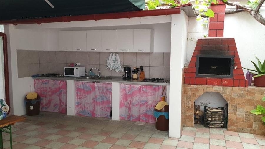 Casă individuală cu 20 camere cu Teren 313 Mp în Central