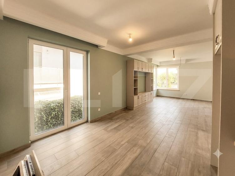 Casă individuală cu 5 camere cu Canalizare în Borhanci
