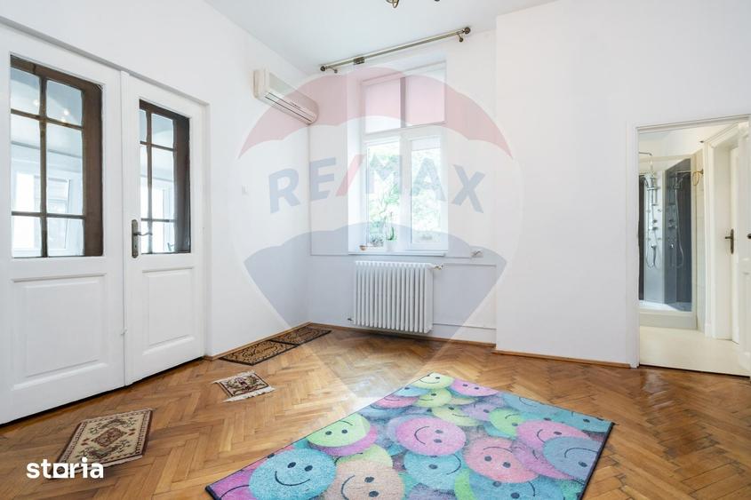 Apartament cu 3 camere în Cotroceni