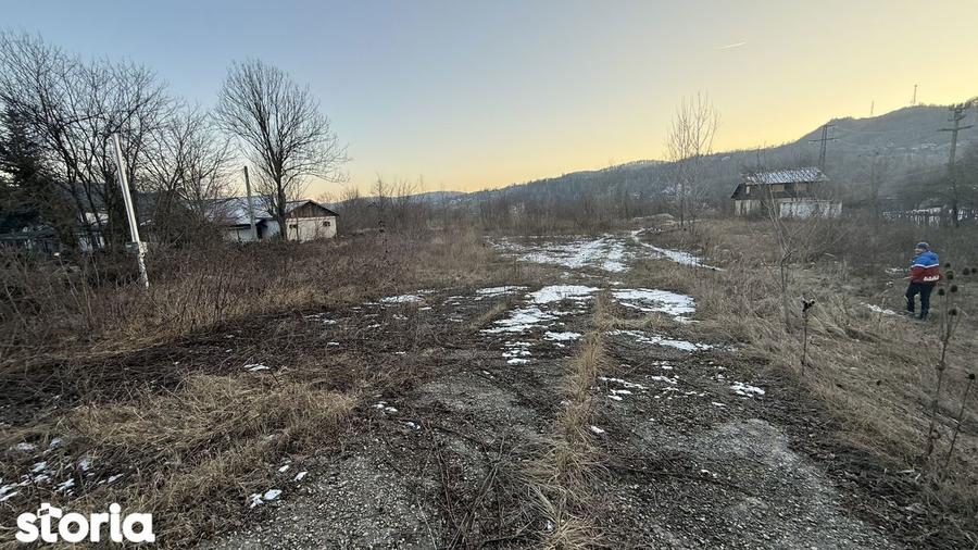 Teren de 10834 mp, în Dumbrăvești