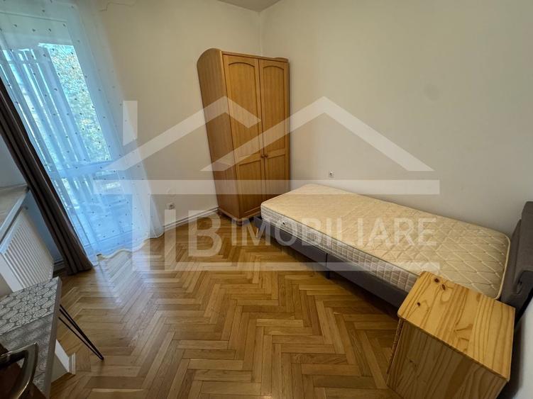 Apartament cu 4 camere decomandat în Semicentral