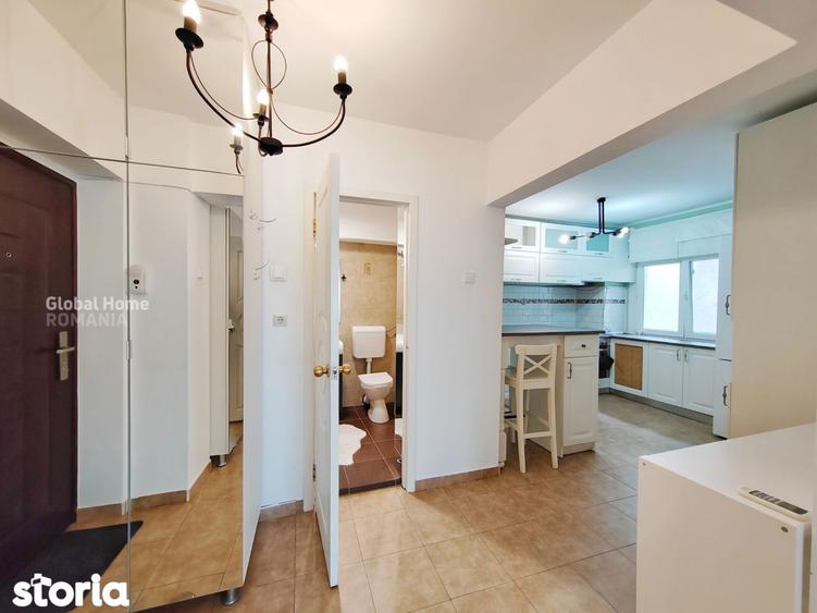 Apartament cu 3 camere, mobilat în Romană