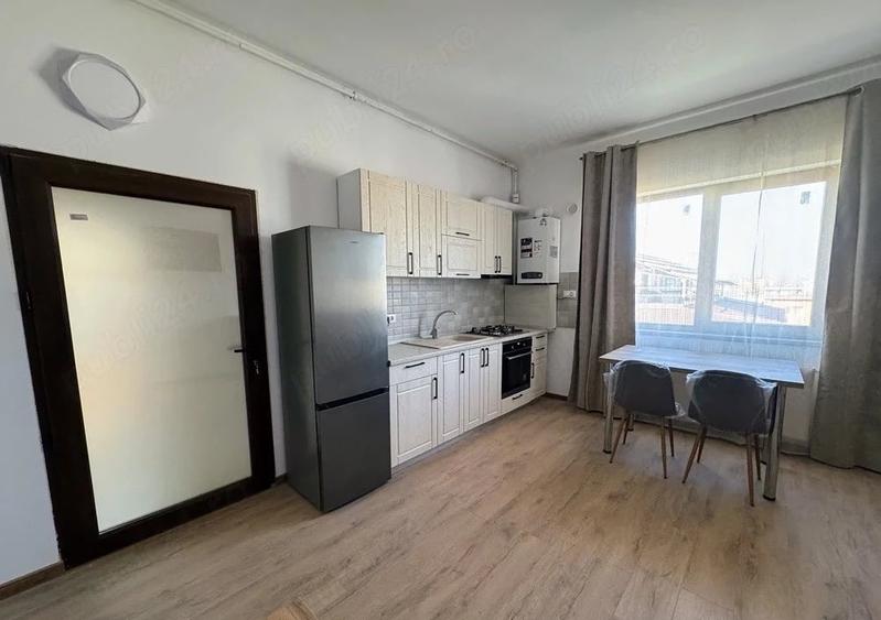 Apartament cu 2 camere semidecomandat, mobilat în Apărătorii Patriei