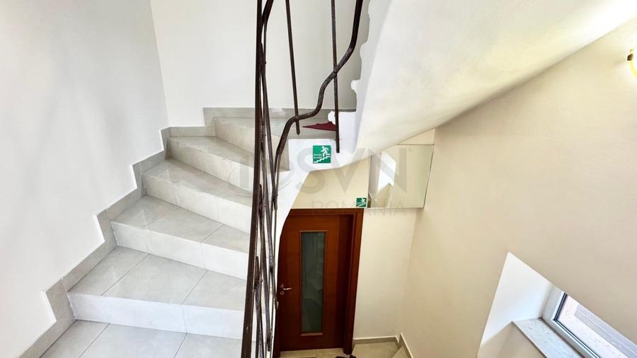 Apartament cu 9 camere semidecomandat, mobilat în Dorobanți