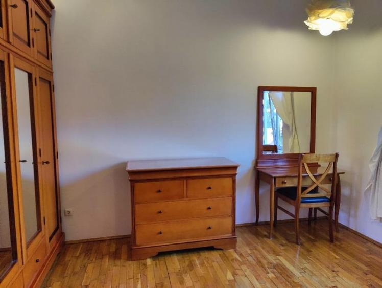 Apartament cu 3 camere decomandat în Primăverii