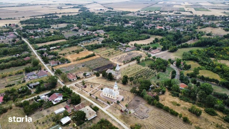 Casă cu 4 camere cu Teren 2208 Mp în Voiteg