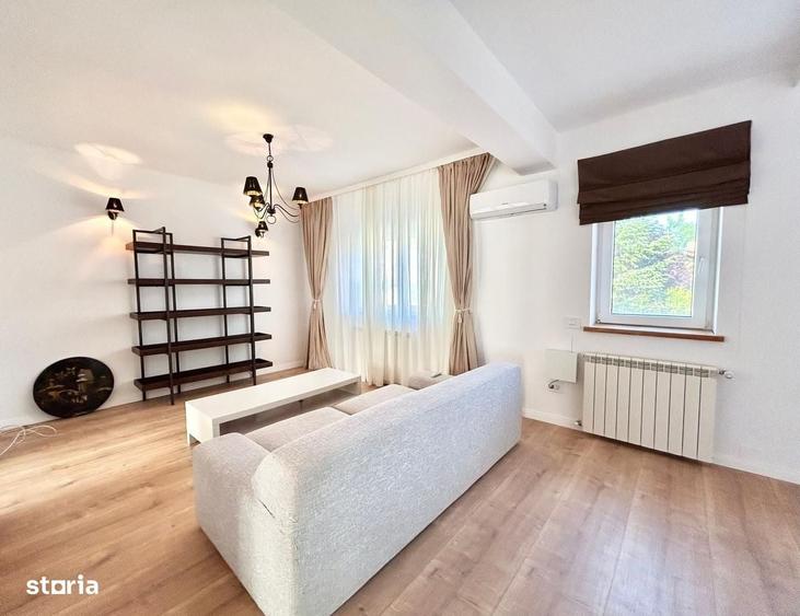 Casă cu 4 camere în Central
