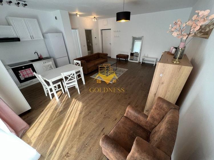Apartament cu 2 camere semidecomandat, mobilat în Central