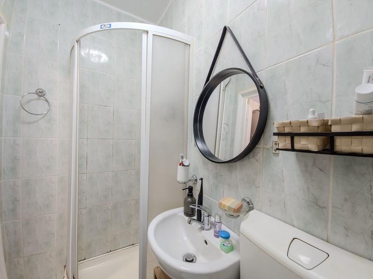 Garsonieră semidecomandată, mobilată în Gruia