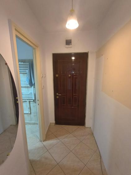 Apartament cu 2 camere nedecomandat în Alecu Russo