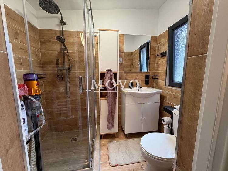 Duplex cu 4 camere cu Teren 250 Mp în Sânmihaiu Român