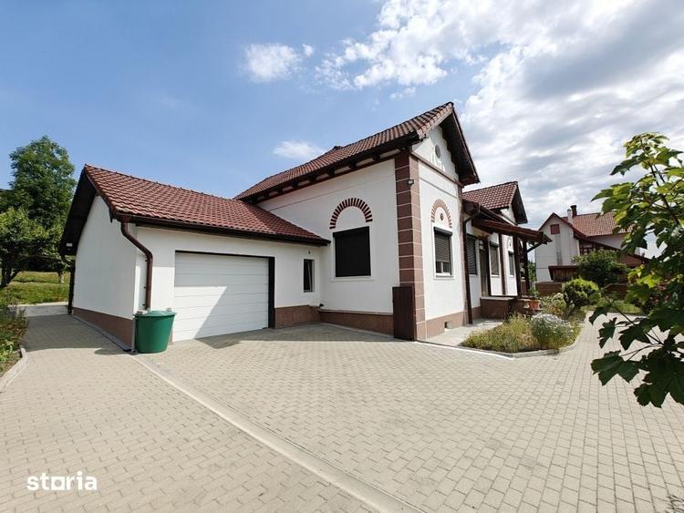 Casă cu 5 camere cu Teren 2628 Mp în Central