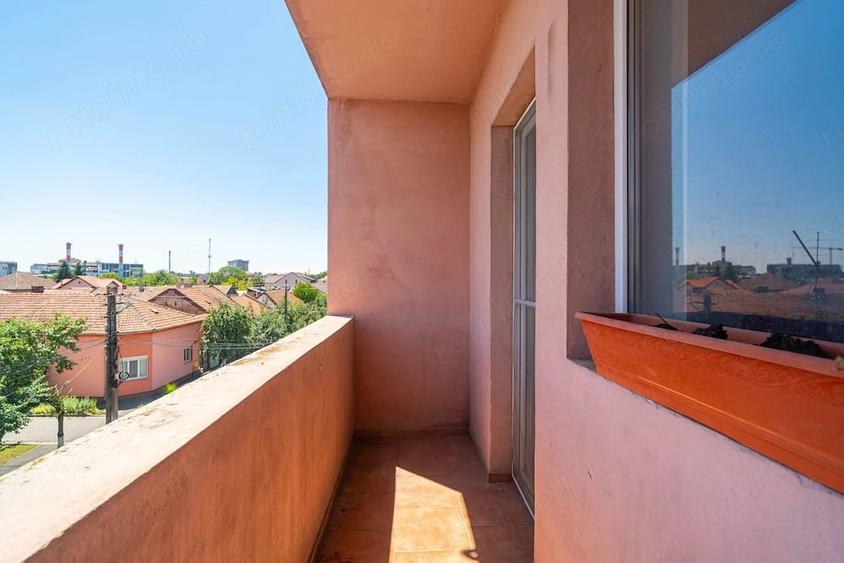Apartament cu 2 camere semidecomandat în Grădiște