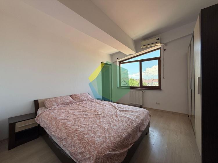 Apartament cu 3 camere semidecomandat, mobilat în Central