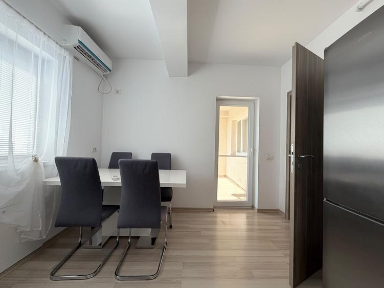 Apartament cu 3 camere decomandat în Bucovina