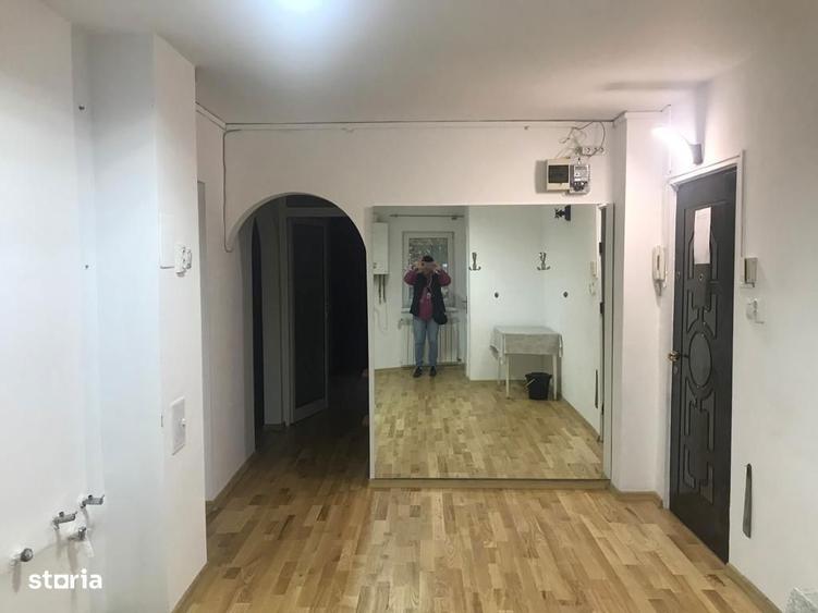 Apartament cu 4 camere decomandat în Zorilor