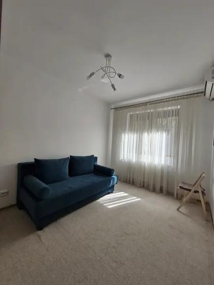 Apartament cu 3 camere decomandat, mobilat în Dristor