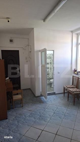 Spațiu comercial, de 24 mp, în Tractorul