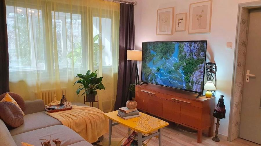 Apartament cu 2 camere decomandat în Crângași