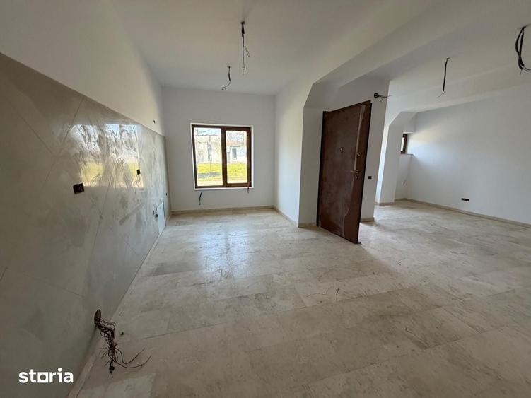 Apartament cu 4 camere în Mihail Kogălniceanu