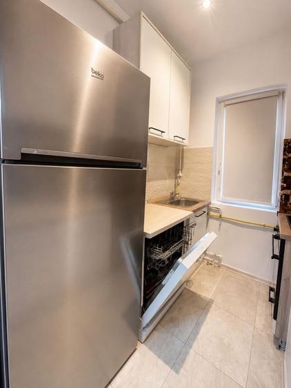 Apartament cu 2 camere semidecomandat în Gheorghe Lazăr