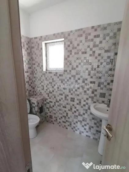 Casă cu 4 camere cu Teren 200 Mp în Prelungirea Ghencea