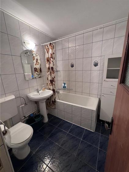 Apartament cu 2 camere semidecomandat în Apărătorii Patriei